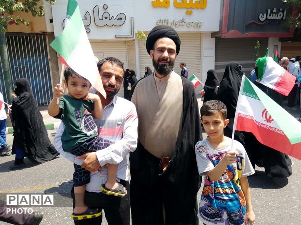 جلوه‌هایی از راهپیمایی 15 خرداد در قم
