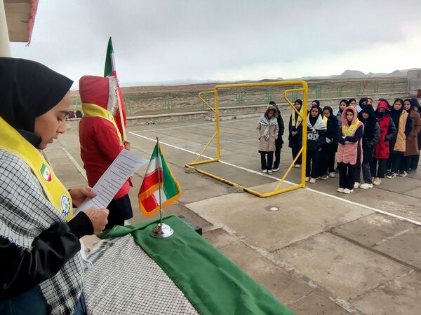 نغمه‌های آزادی در آوای دانش‌آموزان روستای درخت سنجد 