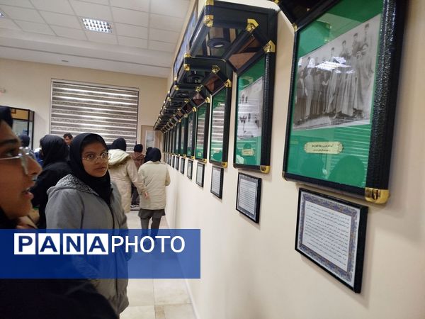 بازدید دانش آموزان دبیرستان نمونه اندیشه از موزه آرامگاه مدرس 