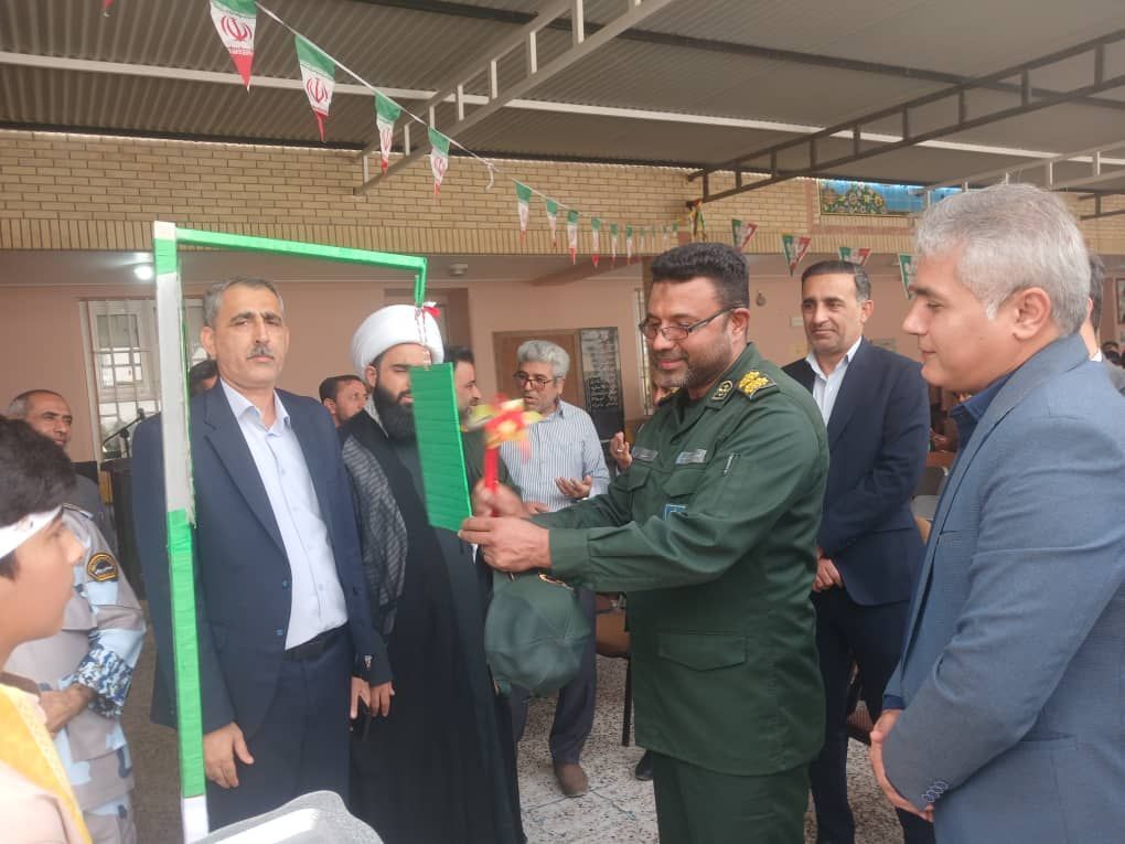 تجدید میثاق دانش‌آموزان سیریکی با آرمان‌های انقلاب در ۱۳ آبان 