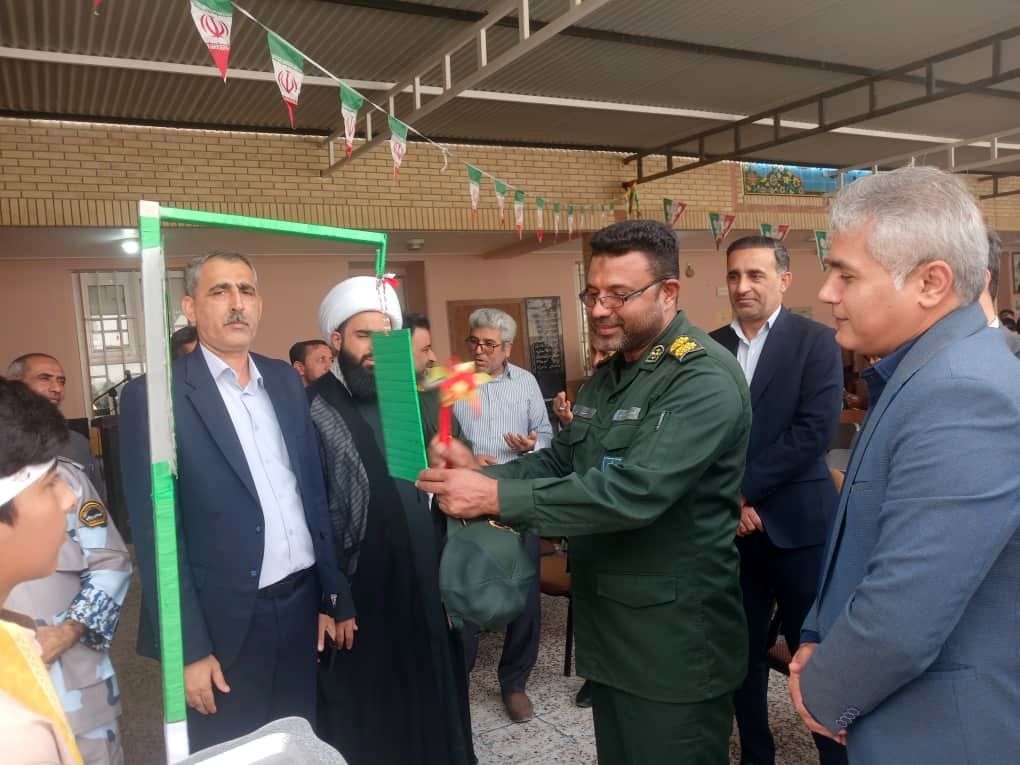 تجدید میثاق دانش‌آموزان سیریکی با آرمان‌های انقلاب در ۱۳ آبان 