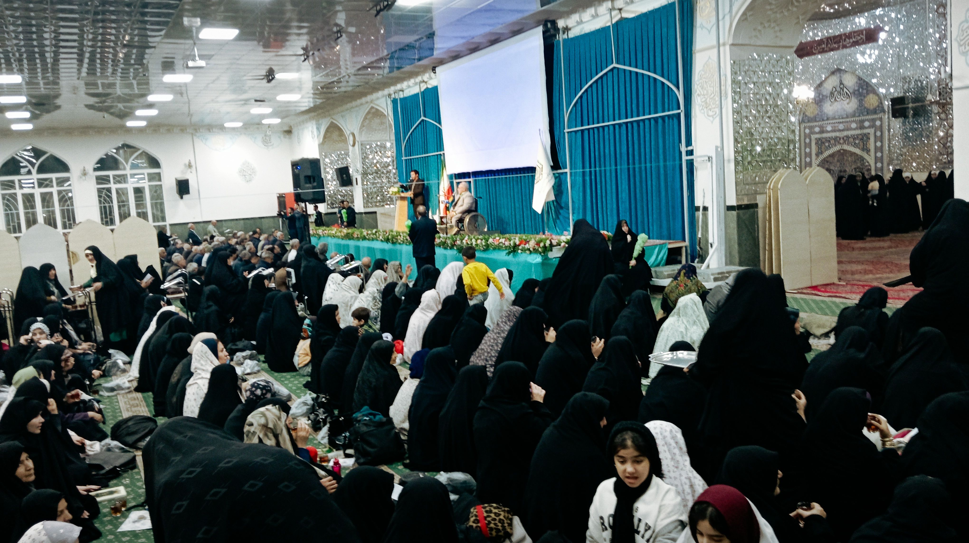 انس با قرآن در امامزاده سید حمزه