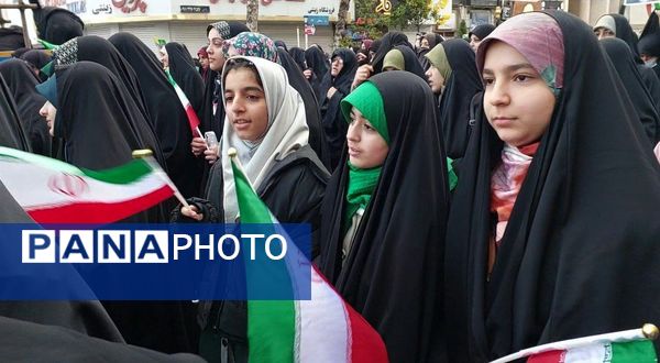 راهپیمایی 22 بهمن در مه ولات 