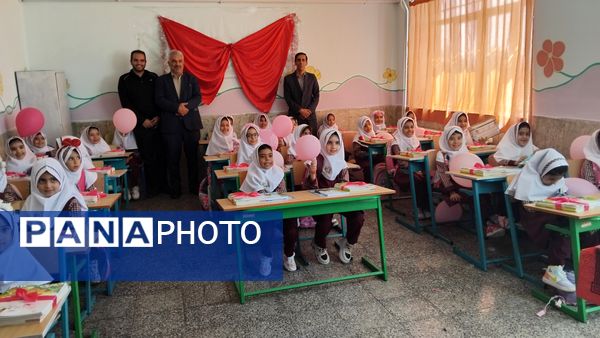 شکوفه‌های لبخند در جشن شکوفه‌ها؛ آغاز فصل دانش‌آموزی با شادی و هیجان