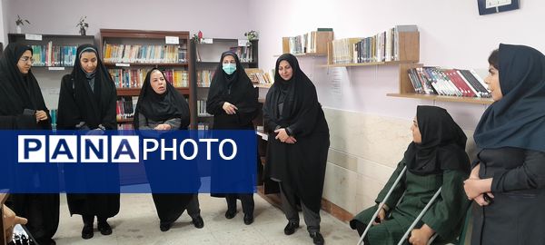 مراسم هفته کتاب و کتابخوانی در دبیرستان فرزانگان استعداد درخشان شهرستان ملارد