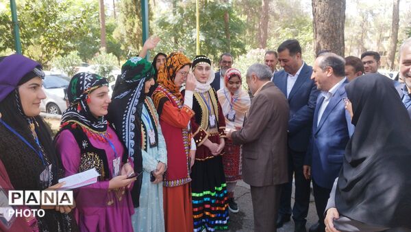 بیست‌وپنجمین اردوی کشوری دانش‌آموزان عشایر دختر در اصفهان با حضور وزیر آموزش و‌پرورش
