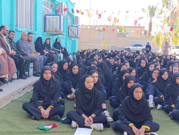 زنگ مهر در فراشبند به صدا در آمد