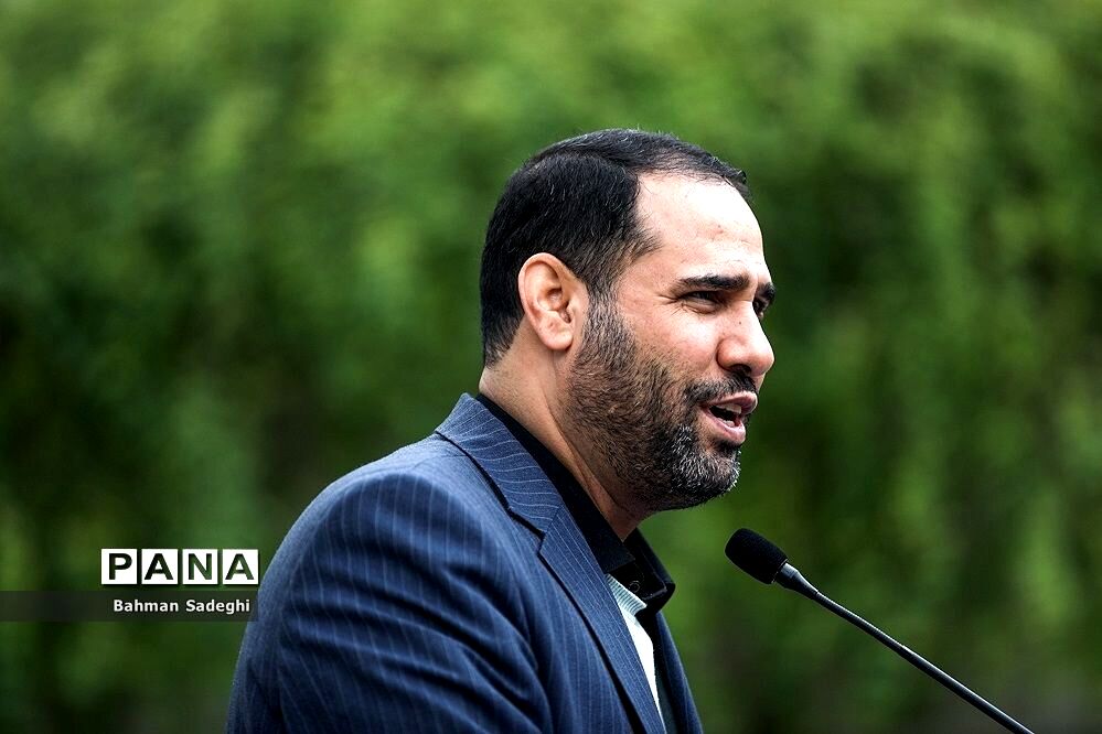 جمعی از معلمان سراسر کشور 12 اردیبهشت با رهبر انقلاب دیدار خواهند کرد