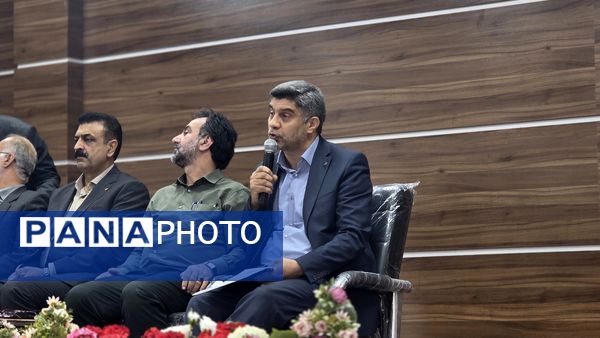 جلسه فصلی مدیران مدارس ابتدایی قائمشهر