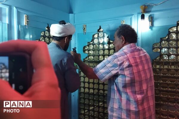 آیین غبارروبی ضریح مطهر امامزاده اسماعیل (ع) در فیروزکوه