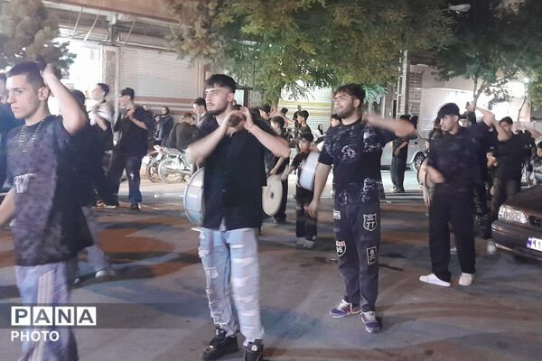 شکوه سوگواری در شبِ عاشورا،وقتی صباشهر با هم‌صدایی در سوگِ حق می‌گرید
