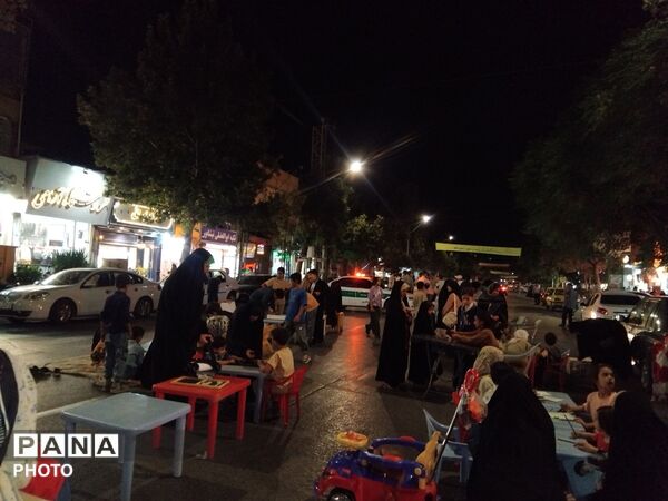 موکب کودک فرهنگیان؛ همراه با عزاداران رهبر امت در شب ۱۷۹