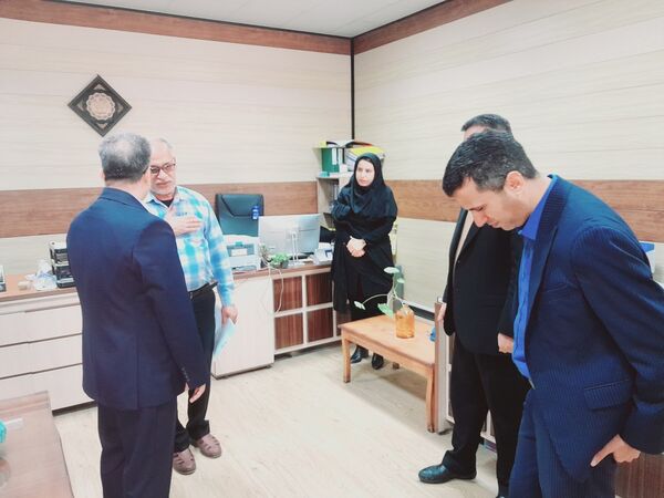 بازدید سرزده نوروزی مدیرکل آموزش و پرورش استان بوشهر از دوایر مختلف اداره‌کل