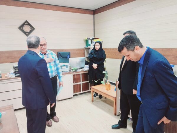 بازدید سرزده نوروزی مدیرکل آموزش و پرورش استان بوشهر از دوایر مختلف اداره‌کل