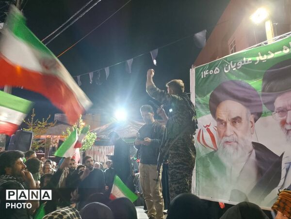 اجتماع مردمی بیعت با رهبر انقلاب در گلوگاه