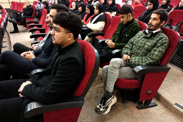 اولین نشست یک تجربه یک رای در شهرستان رباط‌کریم