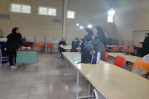 هفته مشاغل و بازدید دانش‌آموزان ناحیه 4 شیراز از دانشگاه فرهنگیان 