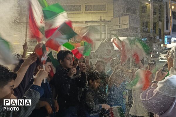 برنامه‌های متنوع فرهنگی دبستان پسرانه قدس ۱ در غرفه شهدای دانش‌آموز ورامین