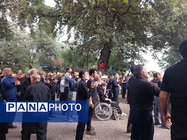 عشق‌به امام حسین همواره در دلهاست