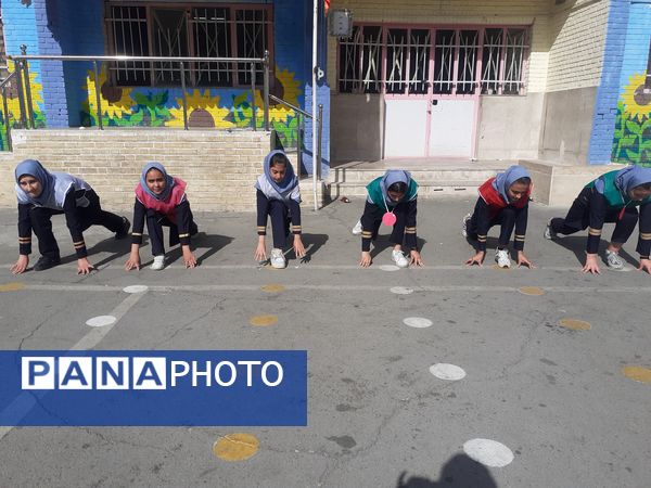 مسابقات ورزشی در دبیرستان عطیه ۲ شهرستان ملارد