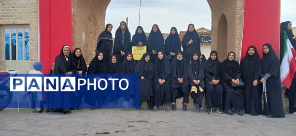 سازمان دانش‌آموزی و پانا استان یزد همه پای کار در ۲۲ بهمن