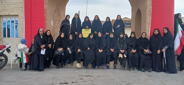 سازمان دانش‌آموزی و پانا استان یزد همه پای کار در ۲۲ بهمن