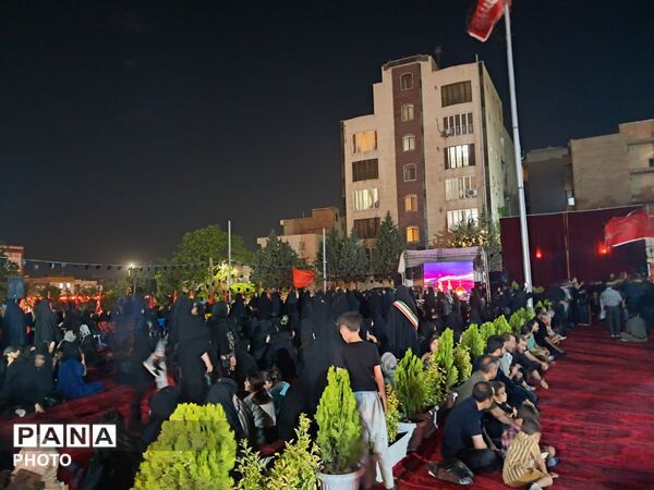 هیات بنات الحیدر بانوان کرج ، پرچم‌دار سوگِ محرم