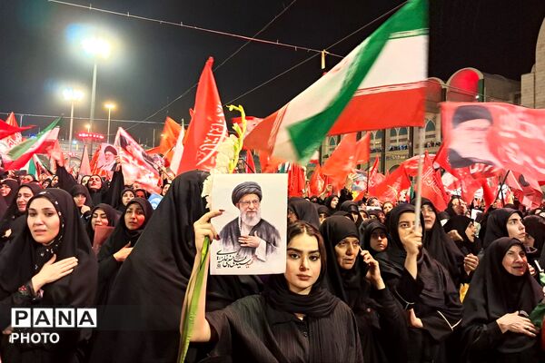 آیین وداع ملت ایران با پدر امت؛ خیزش یک ملت در سوگ رهبر شهید