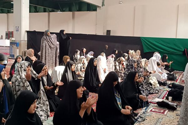 نماز عبادی سیاسی جمعه در مصلی شهر قیامدشت