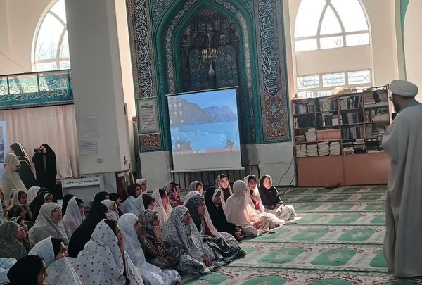 جلسه پرسش و پاسخ معنوی در اعتکاف