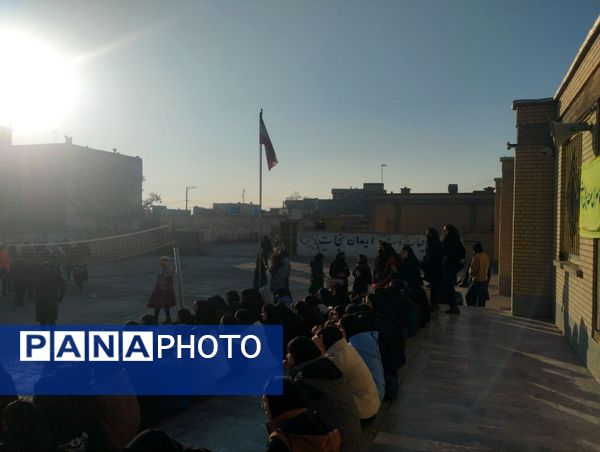 برگزاری مسابقات دارت در مدرسه زنده یاد داورپناه خانلق