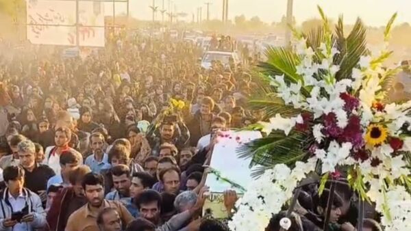 مهن‌آباد میزبان پیکر شهید گمنام