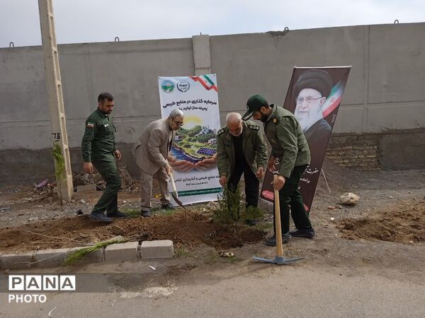 یادمان شهید والامقام آیت‌الله خامنه‌ای سبز شد