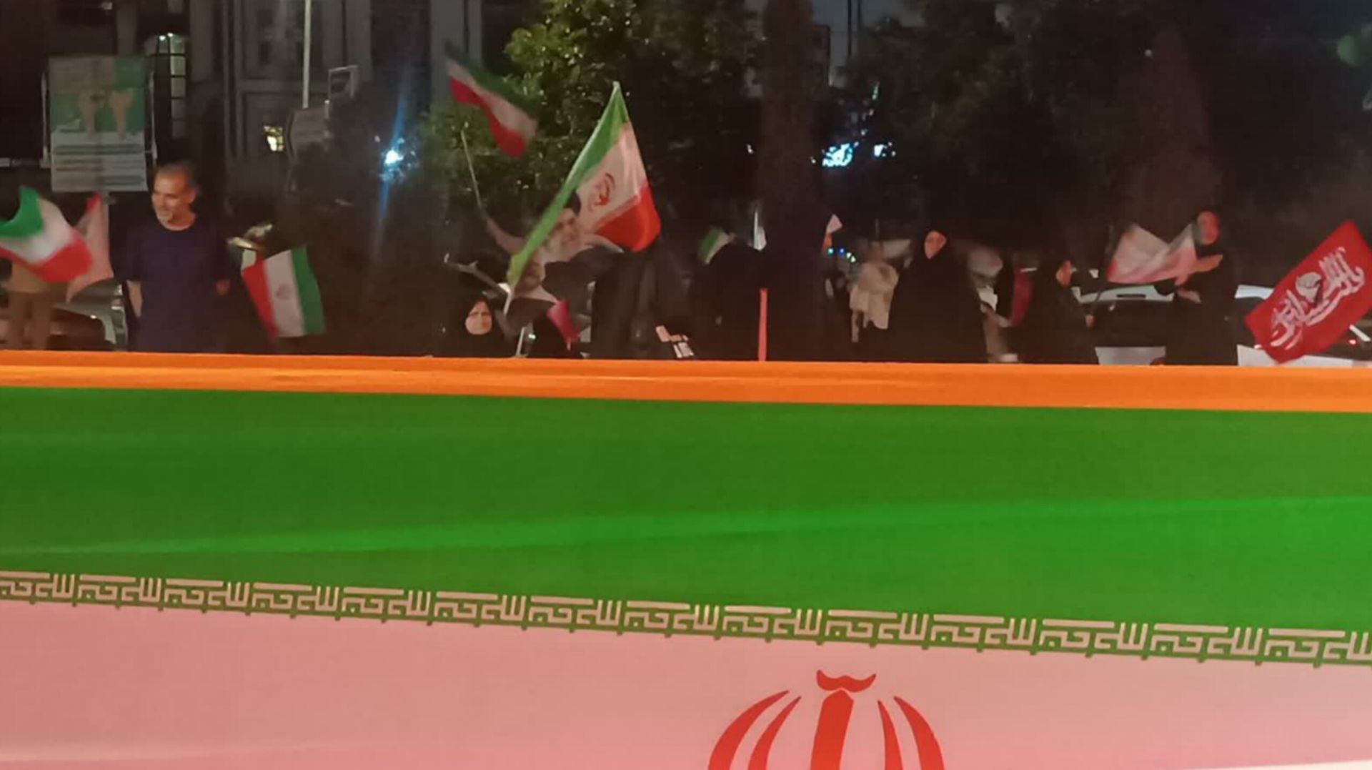 فریاد وحدت در خیابان هفت تیر مشهد