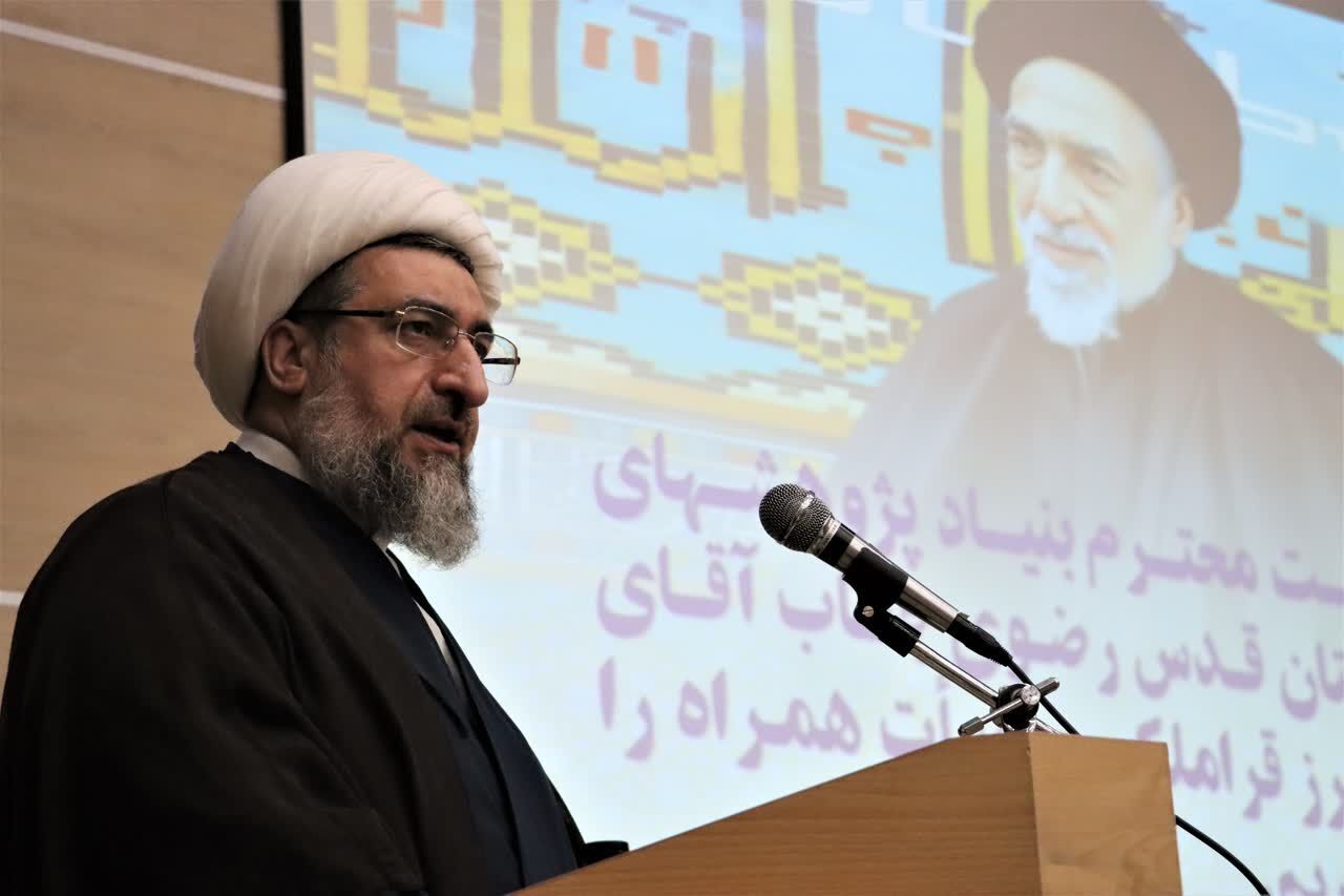 آیت الله میلانی، عالمی با لطافت روحی ملائکه و پیشرو در علم و معنویت بود 