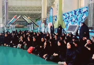 حضور پرشور دانش‌آموزان دبیرستان قلم‌چی ناحیه دو شهرری در نمایشگاه هوا و فضا 