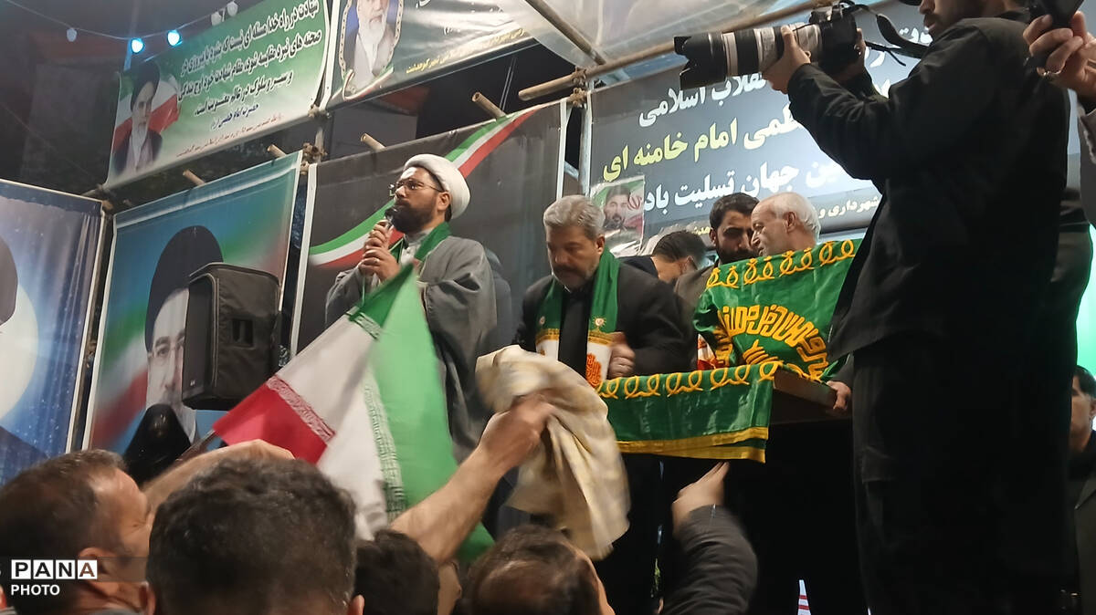 حضور مردم شریف و غیور کوهدشت در تجمعات شبانه باحضور خادمین حرم رضوی