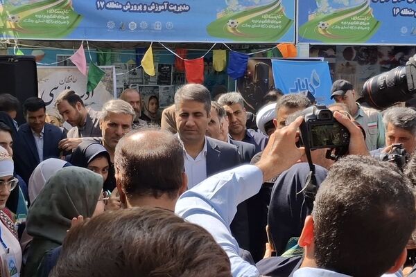 تابستان دانایی در قاب فرهنگ؛ نمایشگاه فرهنگی اوقات فراغت دانش آموزان در کانون قدس 