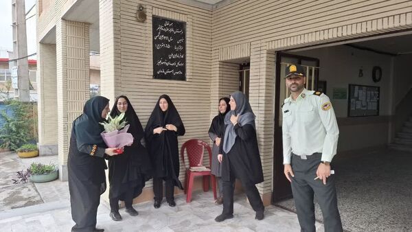 گرامیداشت روز نیروی انتظامی در دبیرستان بهار آزادی قائمشهر
