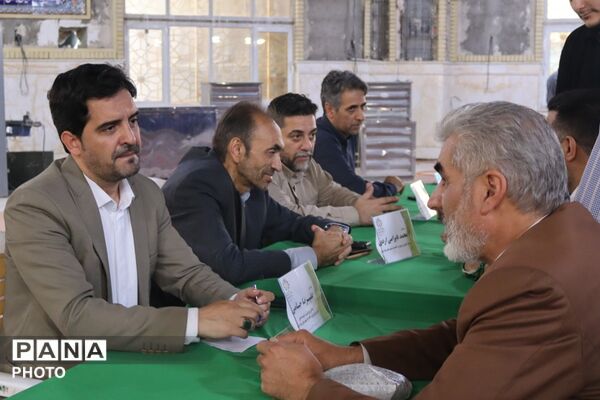  نماز جمعه در مصلی نسیم شهر