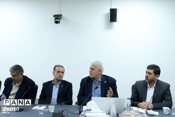 نشست فراکسیون فرهنگیان مجلس با وزیر آموزش و پرورش
