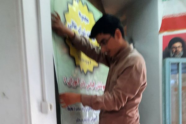 نمایشگاه هفته دفاع مقدس در دبیرستان ملاصدرا ناحیه دو شهرری 