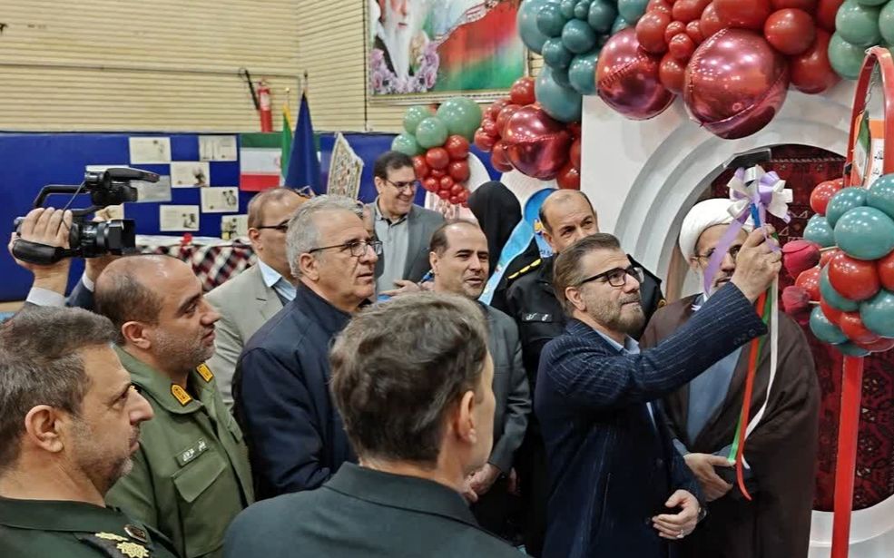 نواختن زنگ انقلاب در مدارس کرمانشاه 