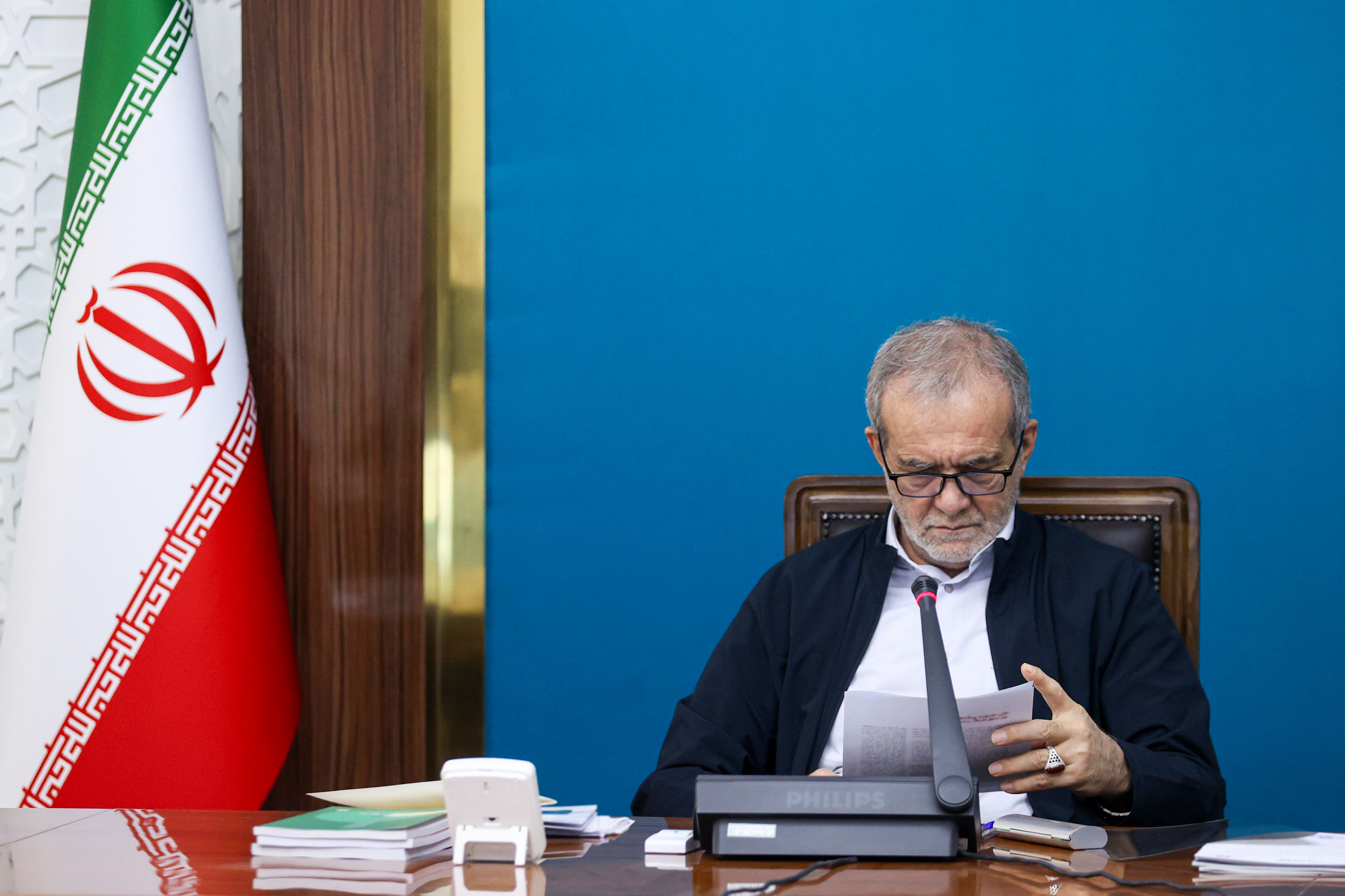 پزشکیان: برهنگی و هنجارشکنی مورد پذیرش عموم مردم نیست