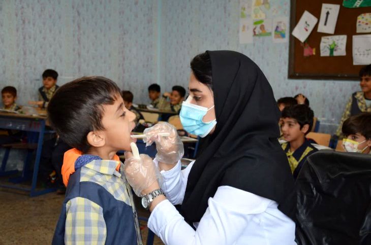 کلیه دانش‌آموزان ابتدایی کشور تحت پوشش خدمات وارنیش فلورایدتراپی هستند