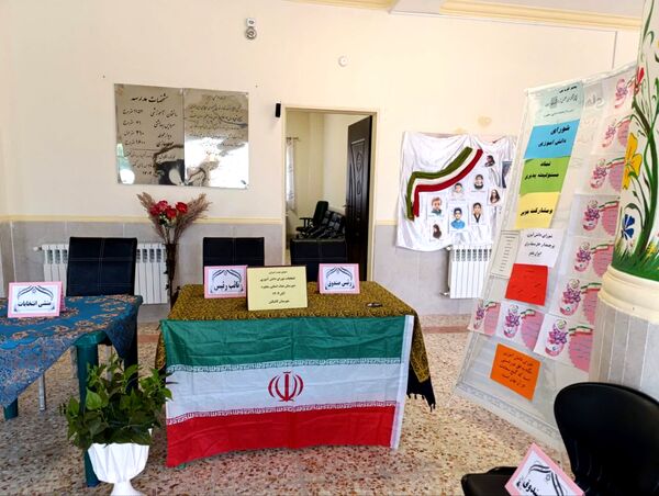 انتخابات مدرسه‌ای در دبیرستان هیات امنایی مطهره گالیکش