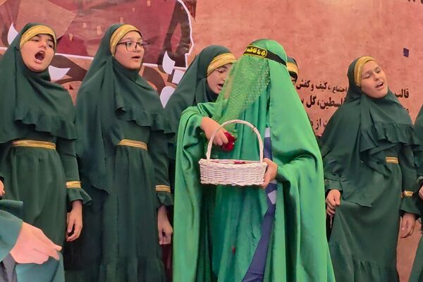 دومین جشنواره پوشش ایرانی اسلامی نوردُخت دربهارستان‌دو