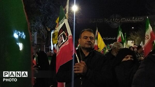 از پیر تا کودک برای حفظ  وطن آمدند-۱