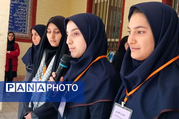 برگزاری مراسم روز دانش‌آموز در مدارس بهارستان‌دو