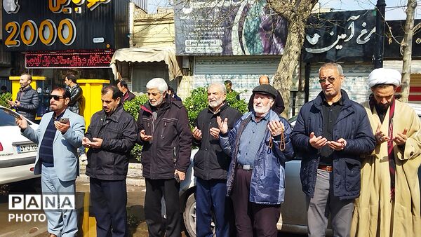 مشت هایی که با فریاد انتقام بالا می آمدند 